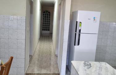 Super Confortável, WiFi Rápido, Garagem Coberta, 2 Banheiros, Suíte, 3 Quartos, Microondas, Cozinha Grande Completa, Mesa de Jantar Grande, Entrada Privativa, Perto do Shopping Pátio Matosinhos, 5 min do Centro Histórico - Foto 41