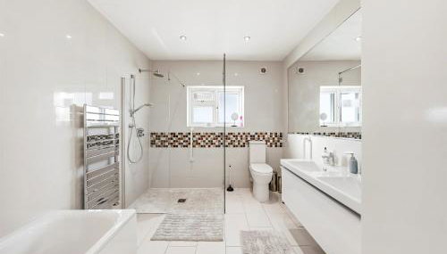 Nancy's 3 bedroom house near Heathrow Airport - Foto 4