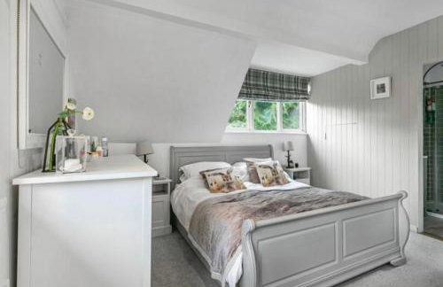 Acorn Cottage - Photo 2