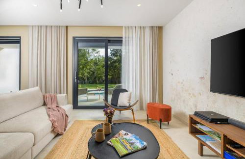 Villa Castanea by Villsy - Photo 26