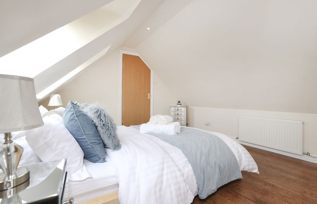 JOIVY Greenknowes Lodge With Hot Tub And Wood Burning Stove - Foto 4