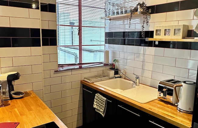 Camden Skyview Mansion - Photo 6