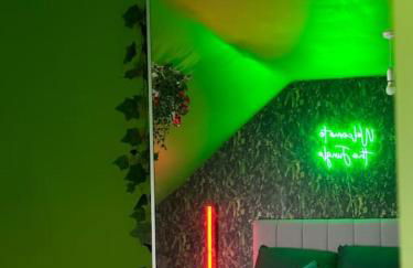 #1 Most Viral Pink House w Ball Pit - Foto 18