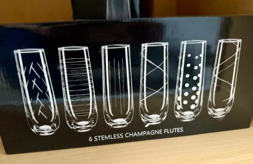 The Happy Cabin w/ hot tub - Foto 20