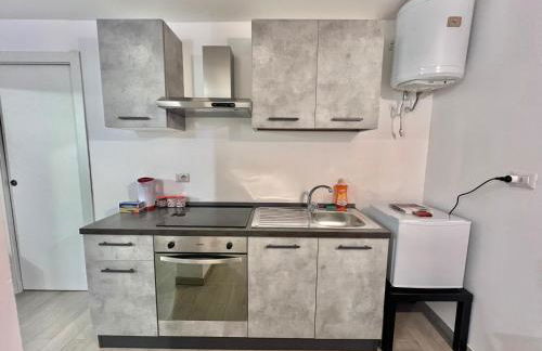 Abruzzi Home, delizioso appartamento e confortevole accanto a Metropolitana Linea Verde, con parcheggio gratuito in strada - Photo 10