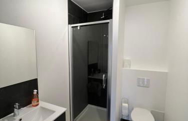 Une chambre privée bleu dans un appartement partagé - Foto 7