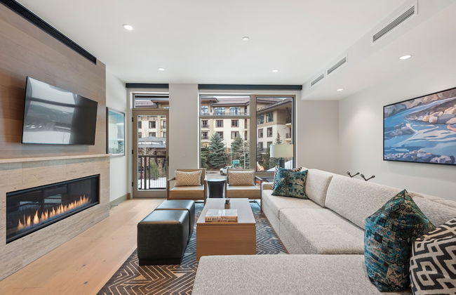 Snowmass Lux Getaway by Snowmass Vacations - Photo 10