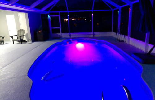 Villa Varona Resort, Heated Pool, Ping-Pong, Pool Table, Fire Pit and Pergola - Foto 64