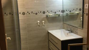 Villa Santo Antonio - Photo 2, Shower