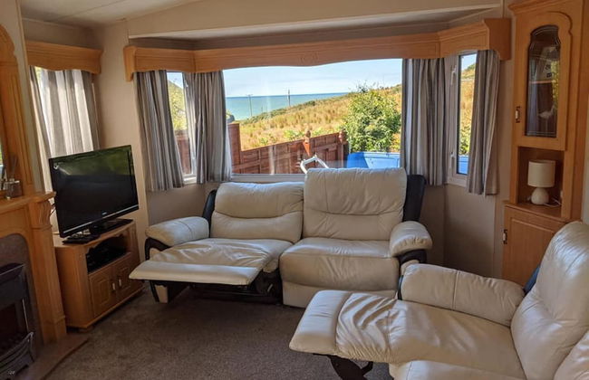 Charming 3-bed Caravan Cymtydu - Foto 10