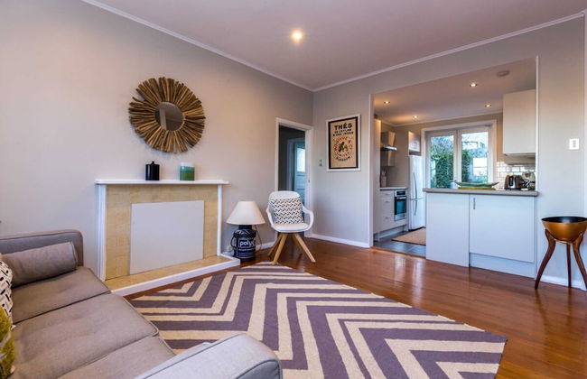 Sunny, Character 2 Bedroom Home - Mission Bay - Photo 10