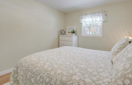 Deck, Fire Pit! Fully Updated Home Near Lake Huron - Photo 19