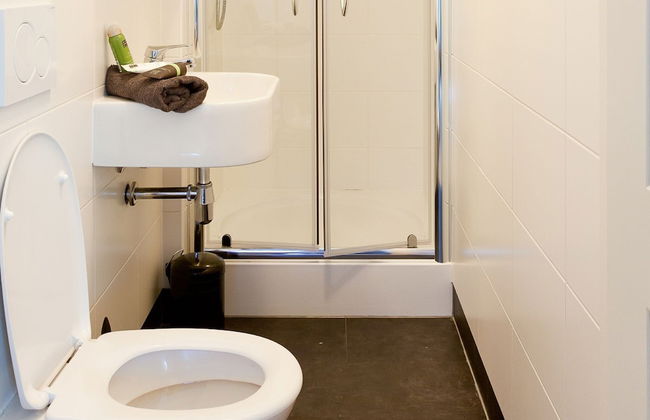 Modern 6-person Chalet in the Frisian Countryside, 3 Bedrooms and Wifi - Foto 79