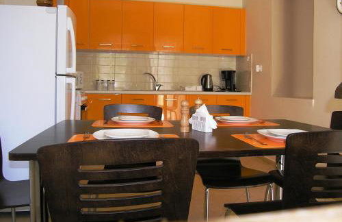 3-Min Drive to Kalyves Beach, Stone Villa in Armenoi next to Cafés & Taverns by the Natural Water Springs - Foto 11