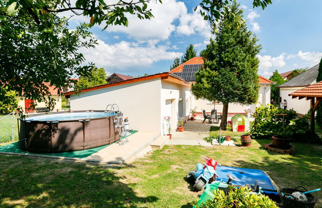 2 bedroom House in Fonyód with private pool and garden - Photo 1