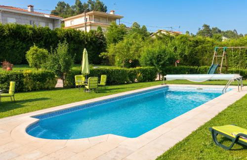 Paradisiacal Villa in Lousada with Private Pool - Foto 11