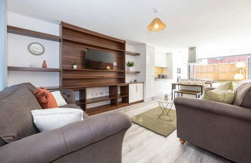 Rest&Recharge at Brookdale House (5 Bedrooms, 15mins to City Centre, Free Parking) - Foto 3