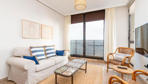 Fee4Me: First Line Luxury Apartment - Photo 2