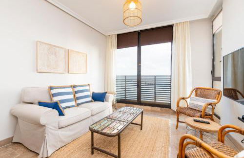 Fee4Me: First Line Luxury Apartment - Photo 2