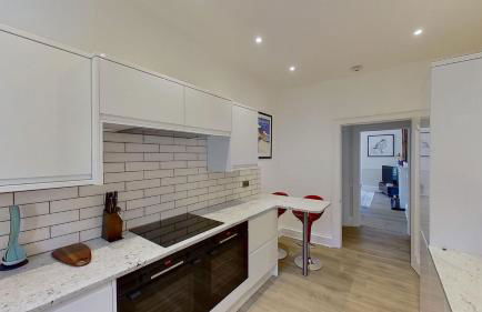 2 Claremont - Photo 32