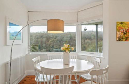 Cosy Home on the Waterfront Private Parking - Foto 12