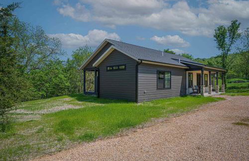 Galena Spring Escape - Hot Tub & Cozy Nights - Foto 38