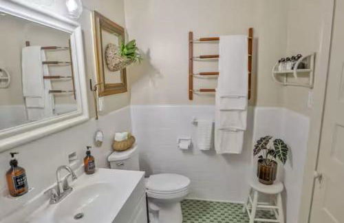 Walk Everywhere - Charming Studio on the Riverwalk - Foto 8