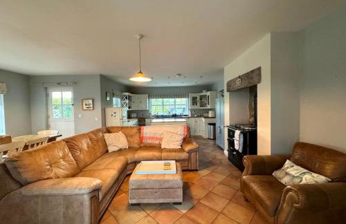 Holly Tree Cottage - Photo 18