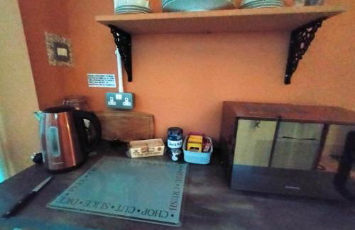 Yr Hen Efail - Quirky Old Smithy cottage near forest walks, cycling & lakes - Foto 6