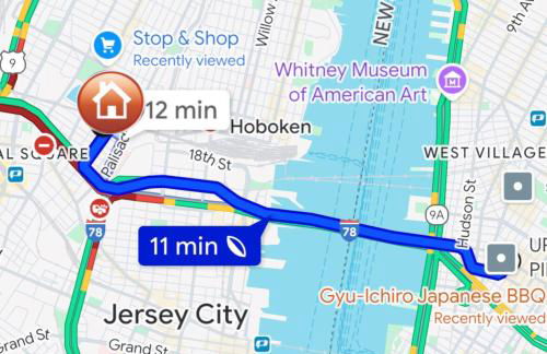 Cozy Stay with Games, 15 min to NYC, Private Backyard - Sleeps 6 - NEAR METLIFE STADIUM - Foto 4