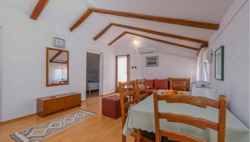 Lovely Apartment In Potocnica With Wifi - Foto 3