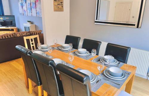 Lovely 4-bed home sleeps 8 Nr Bolton Stadium & M61 - Photo 21