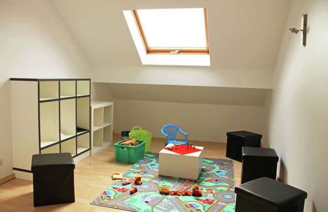 Spacious Holiday Home in the Ardennes with Sauna & Hot Tub - Photo 24