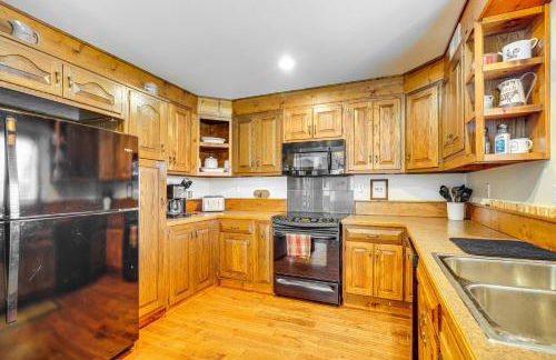 The Lodge at Crider Creek Getaway on 140 Acres! - Foto 8