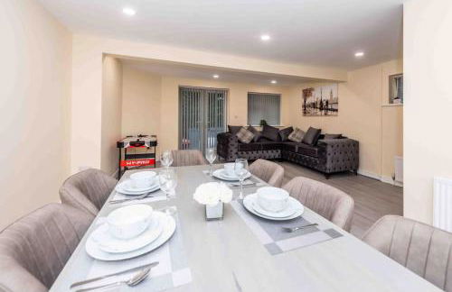 Beautiful, Peaceful, 5 Bedroom home with Hot Tub! - Foto 58