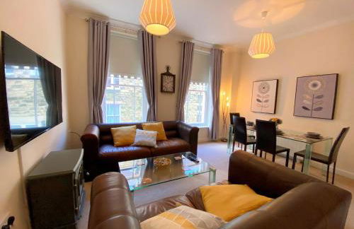 Fabulous 2 bed Historic Ground floor apartment Belper with free car parking next to property - Foto 19