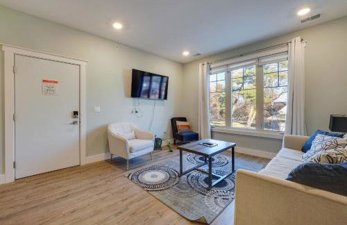 Walk to Front St! Traverse City Condo Near Skiing - Photo 4