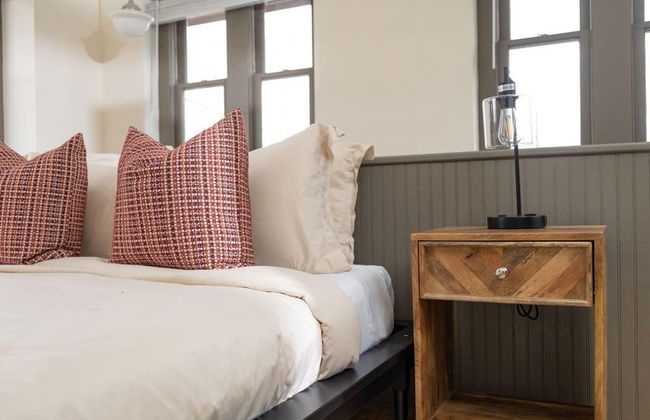 Luxury Multi-unit Historic Building Near Downtown - Photo 42