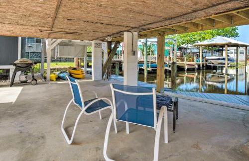 Remodeled Retreat on Homosassa River Canal! - Foto 25