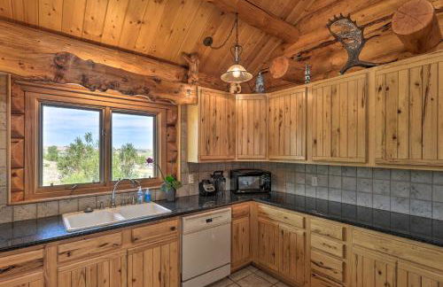 Exquisite Log Home with Lander Valley Views! - Foto 9