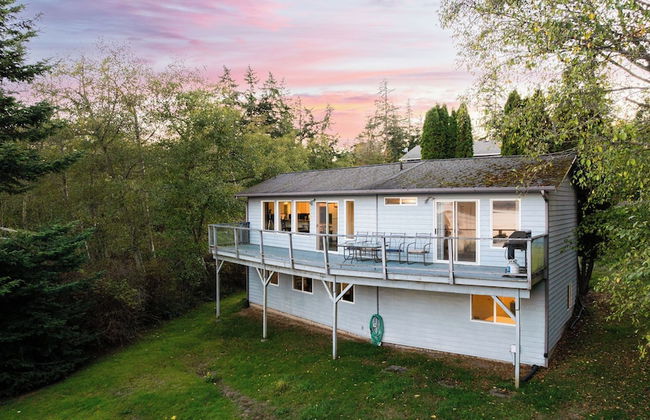 Incredible Water Views, Deck Relaxing Retreat Greenbank Getaway by Avantstay - Foto 29