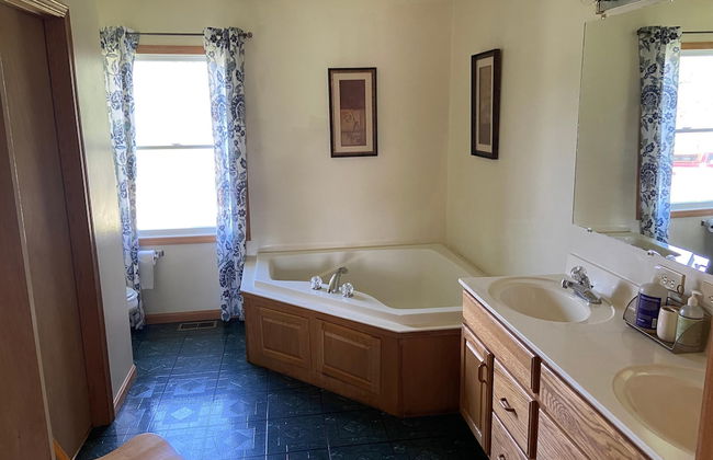 Large Country Home Pool and hot tub - Foto 3