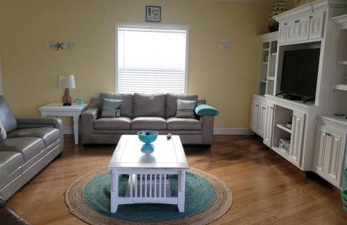 Stylish 2 bedroom home Steps from private beach - Foto 7