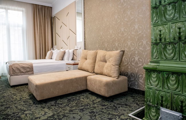 Agora Boutique - Photo 13