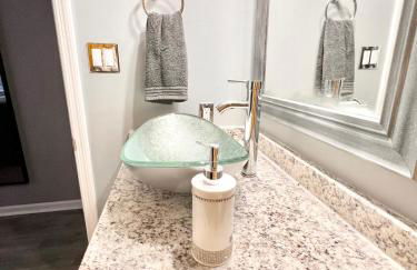 Luxury Townhome Jacksonville, NC - Foto 63