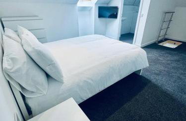 Modern 2 Bedroom with extra Loft Bedroom - Foto 16