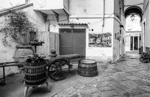 Al Corso Apartments by AMALFIVACATION - Photo 25