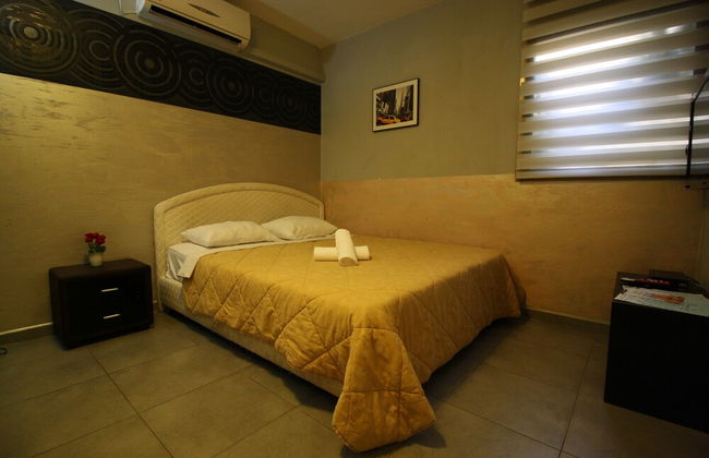 Rich Luxury Suites - Photo 8