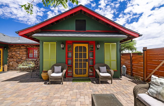 Rock House Haven Retreat - Photo 2