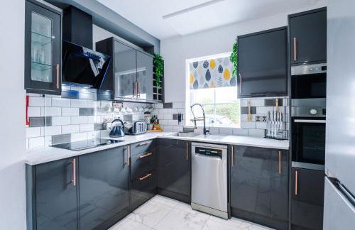 Families Only - Pet Friendly sleeps 6 maximum NO PARTIES - Foto 18